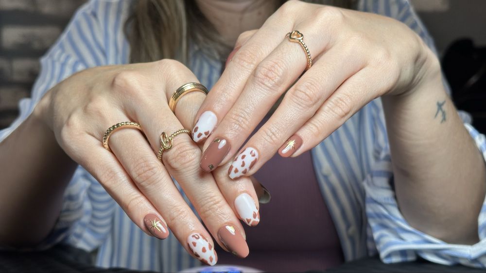Serviço unhas em gel, verniz gel e mais