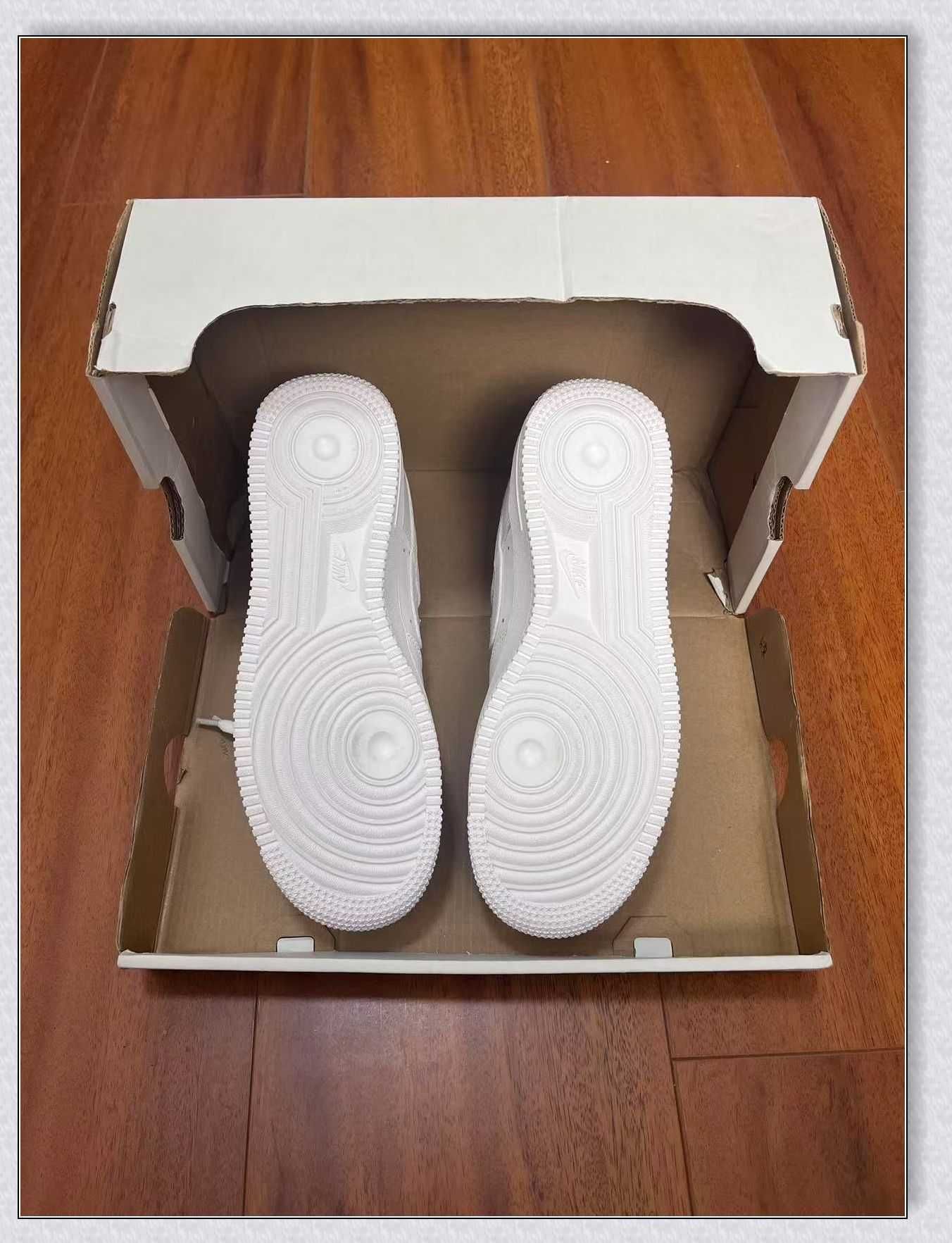 NIKE white sneakers, size 39
