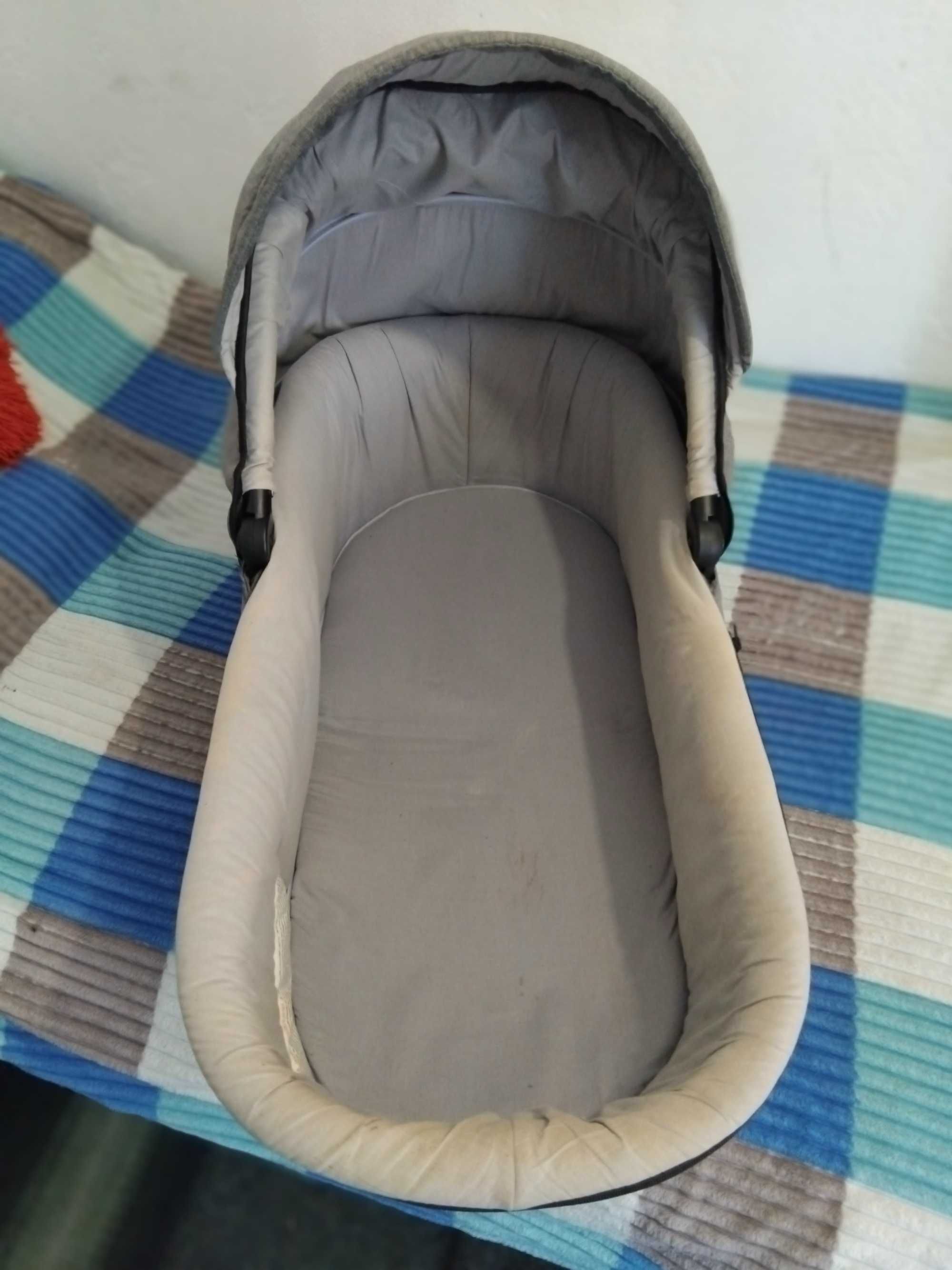 Продам хорошу дитячу коляску 2 в 1