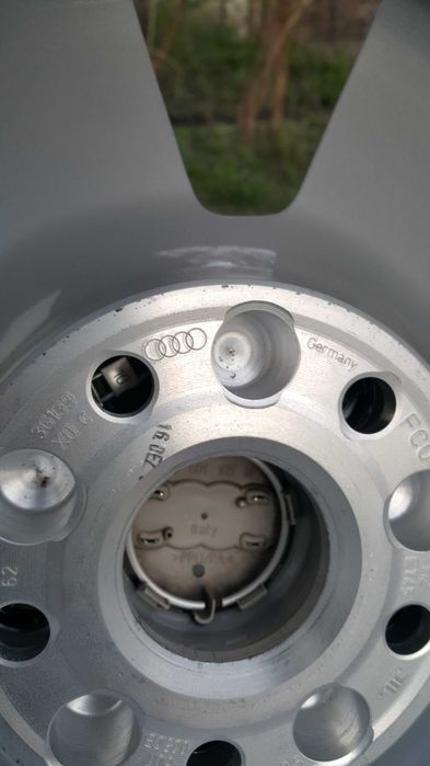 Новий комплект оригінальних дисків R17 Ауді А4,А6С6,С4,С5,VW