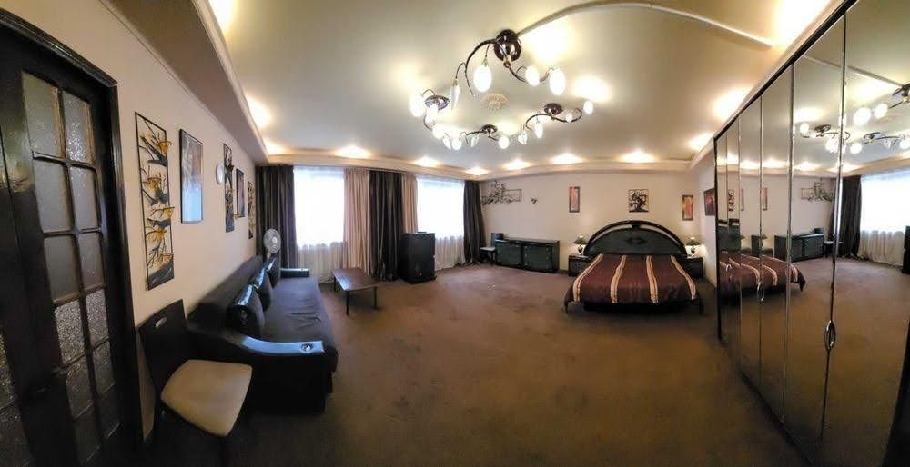 Посуточная аренда квартиры- Левада,проспект Аэрокосмический( Гагарина)