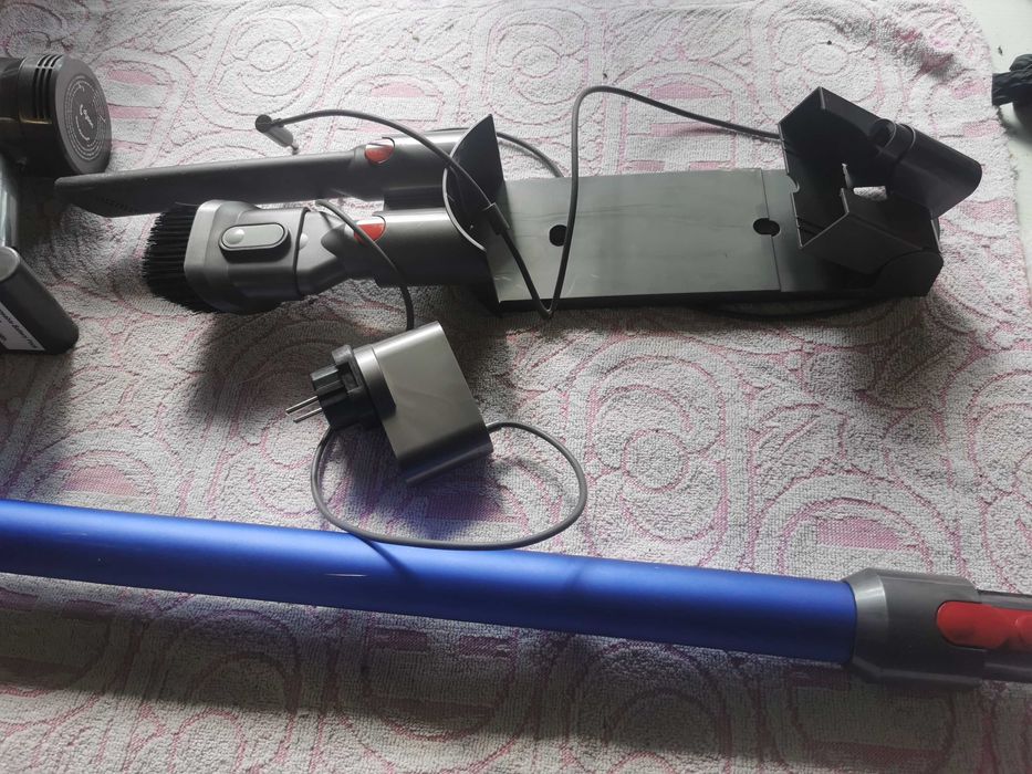 Odkurzacz bezprzewodowy dyson v7