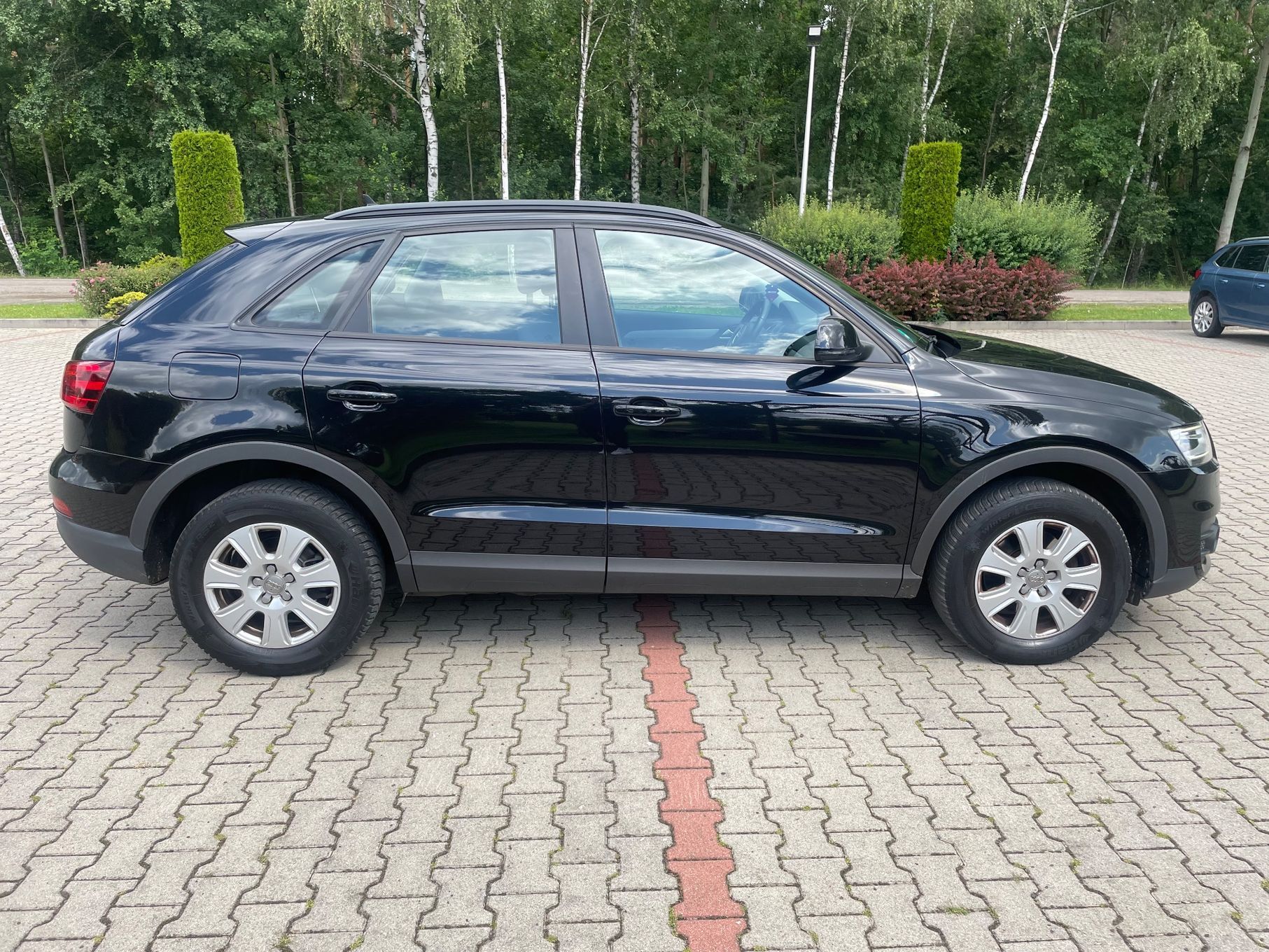 Audi Q3 150 km 2.0 Disel xsenon led nawigacja bardzo ładny świeży samochód