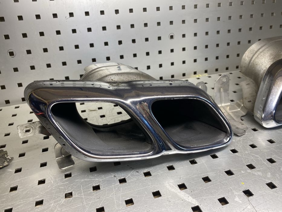 Volvo XC60 II R-DESIGN Насадка на глушник задня права ліва