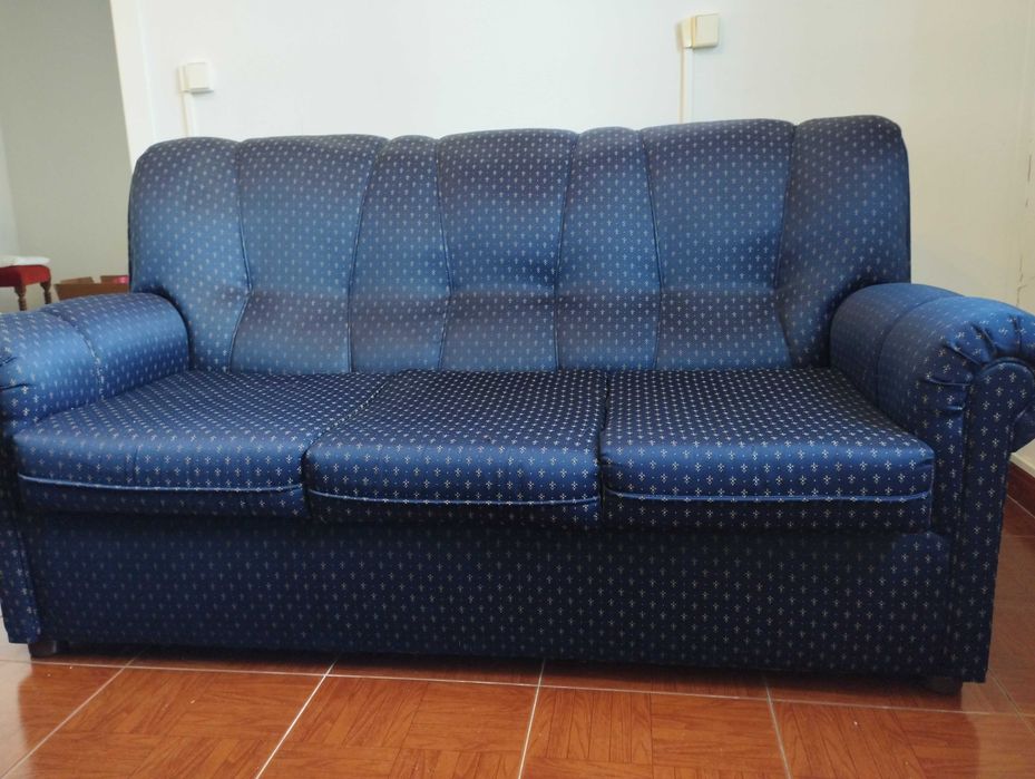 Sofá cama,  2 sofás individuais bom estado, com conforto e preço justo