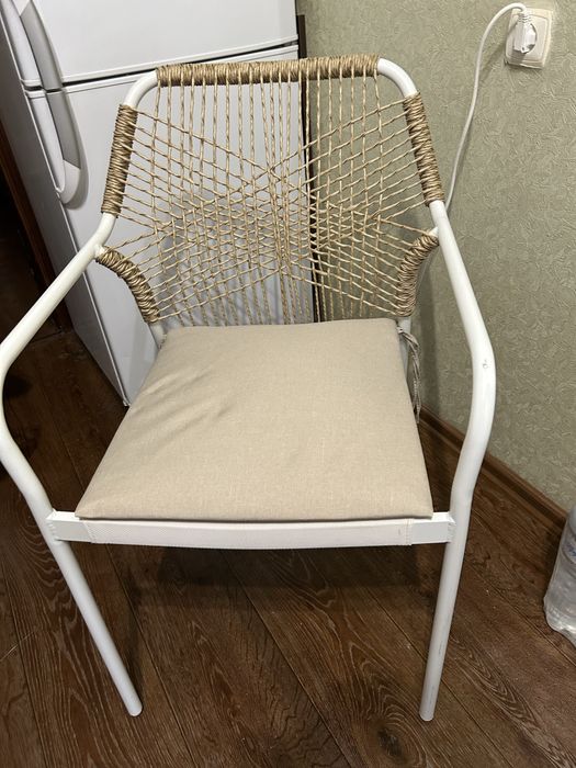 Стільчики на балкон і не тільки