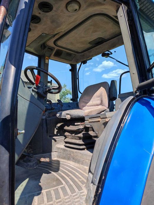 Ciągnik rolniczy New Holland 8160