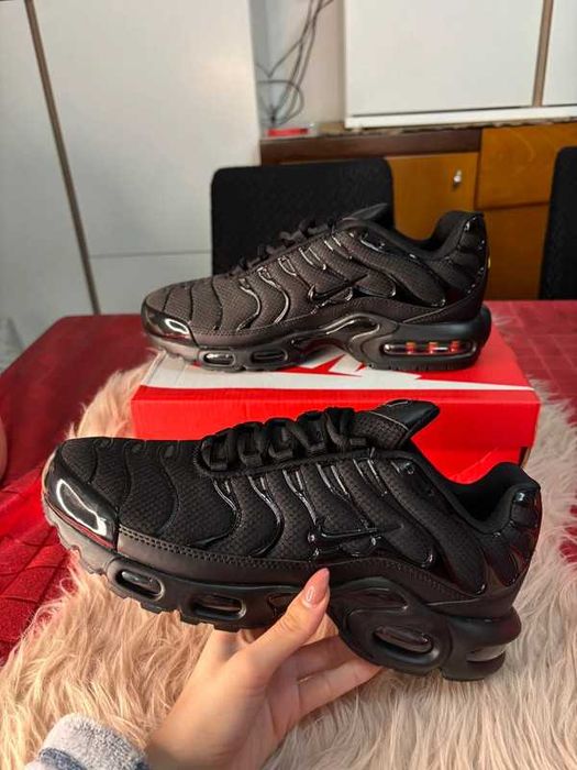 Nike_Air_Max_TN_Plus_Black Biegania / R.37.5