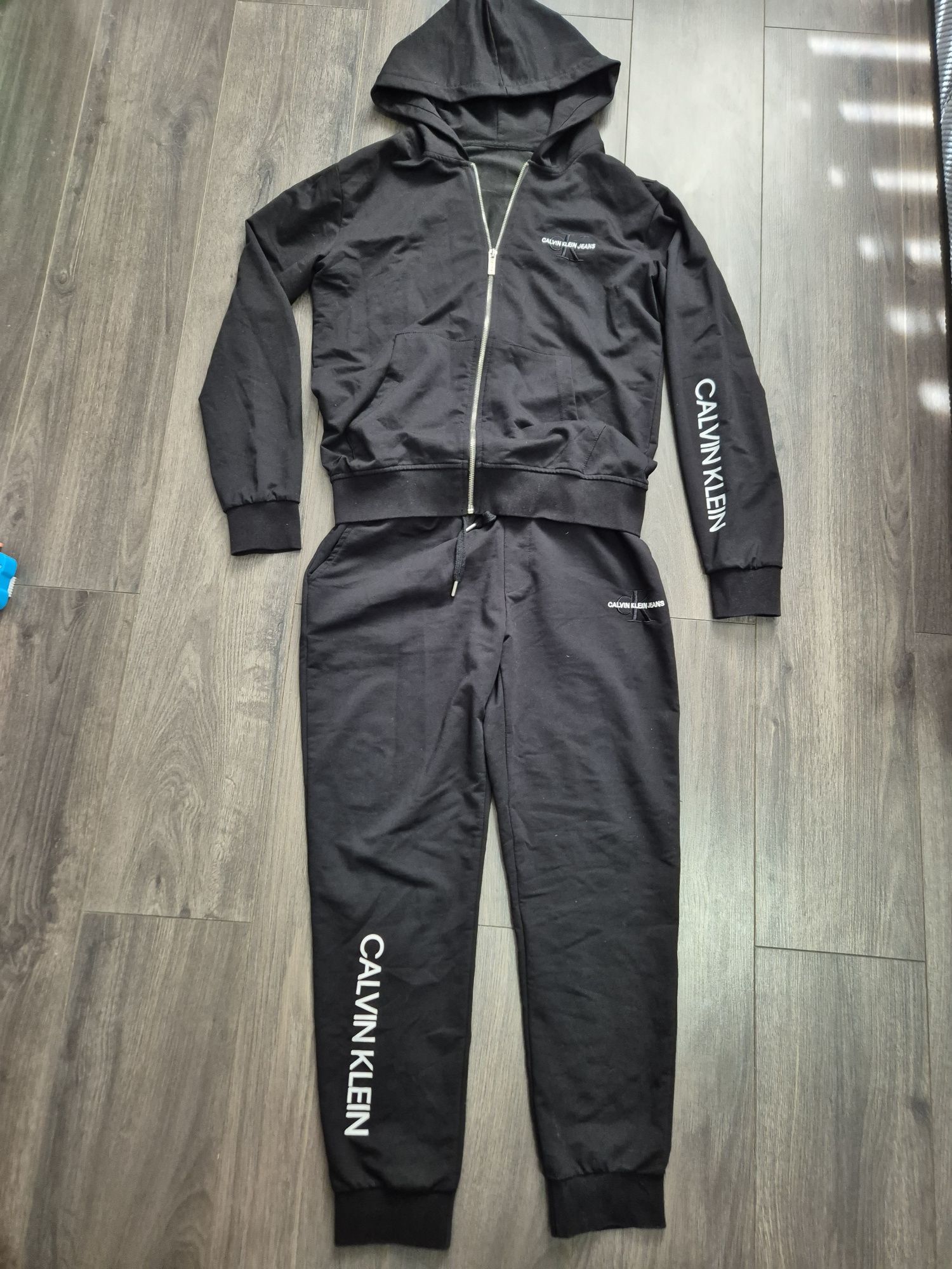 Підлітковий трикотажний костюм Calvin Klein
