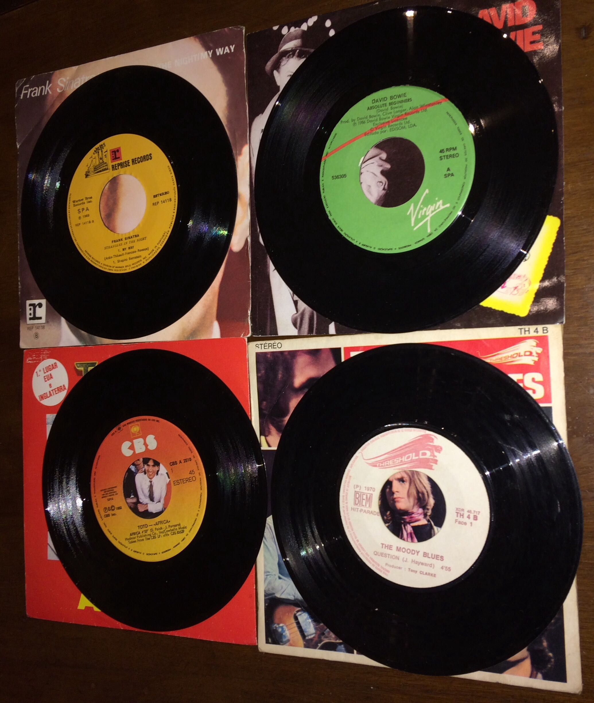 Vinis de 45 RPM de Toto, The Moody Blues, Frank Sinatra, David Bowie