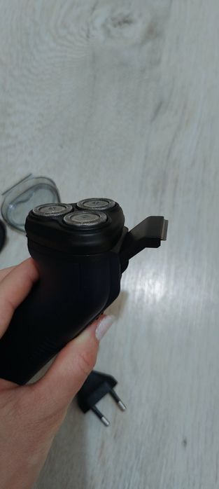 elektryczna maszynka do golenia Phillips