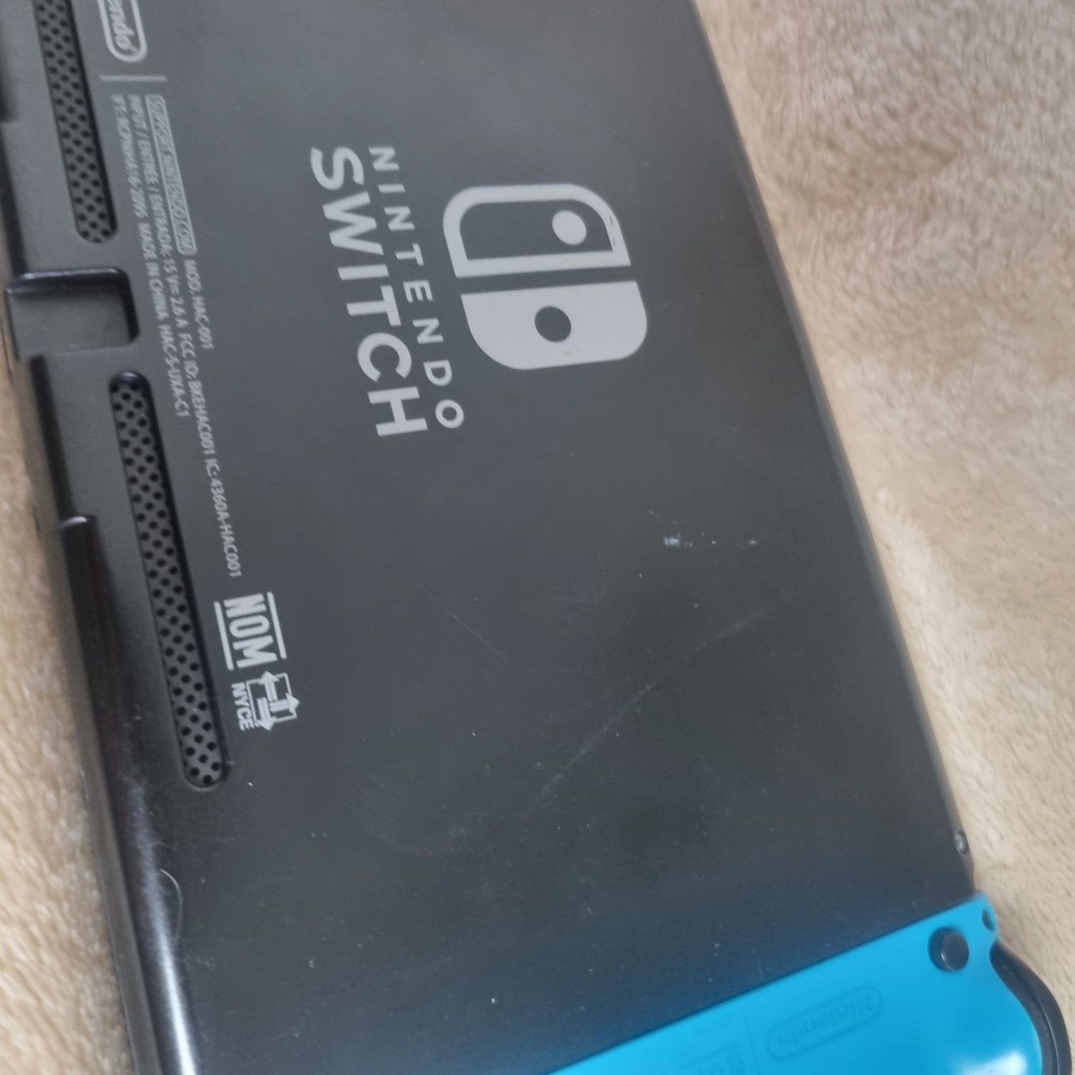 Nintendo Switch HAC-001 – konsola w bardzo dobrym stanie