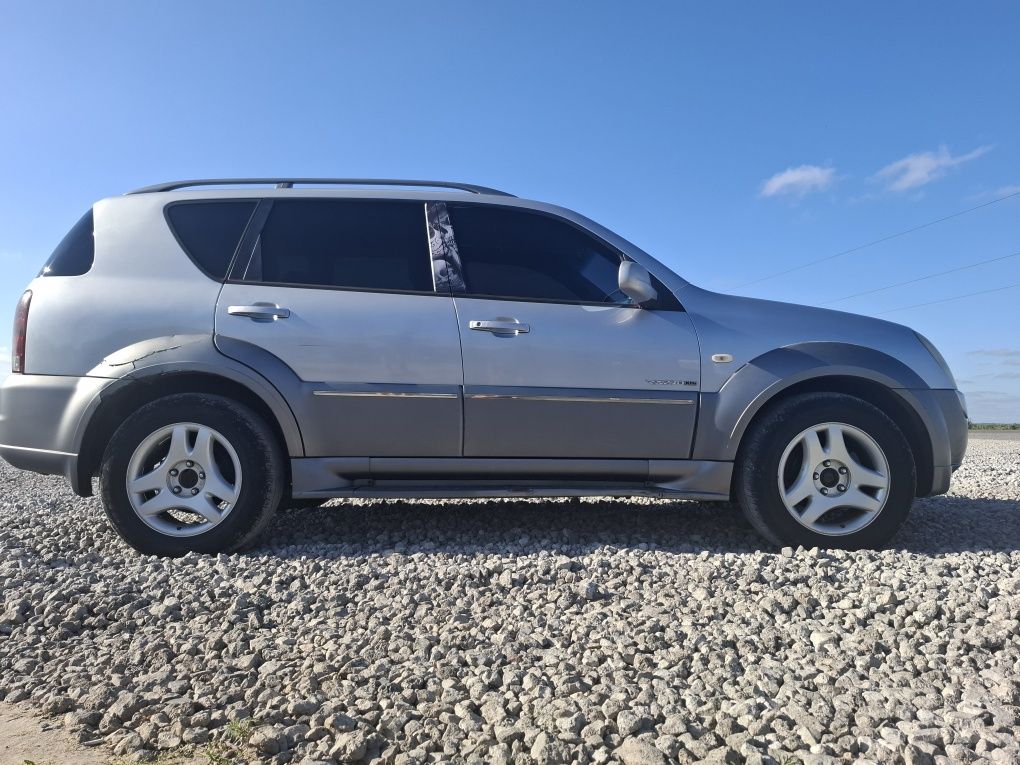 Продам SSANGYONG Rexton 2