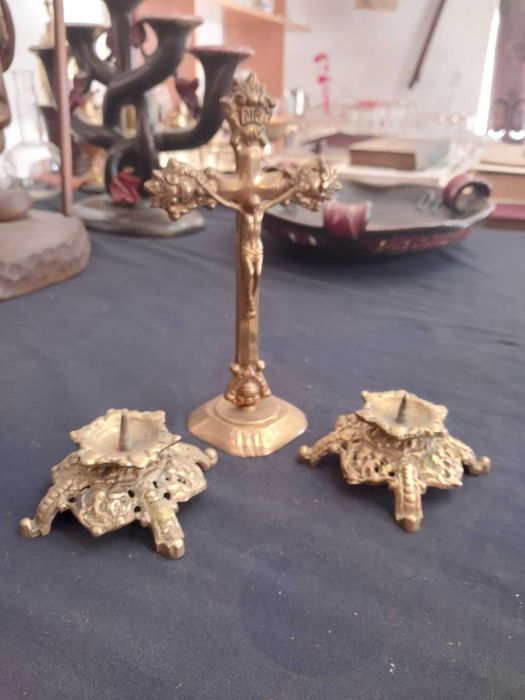 Mosiężny Krzyż + świeczniki, zestaw kolędowy
