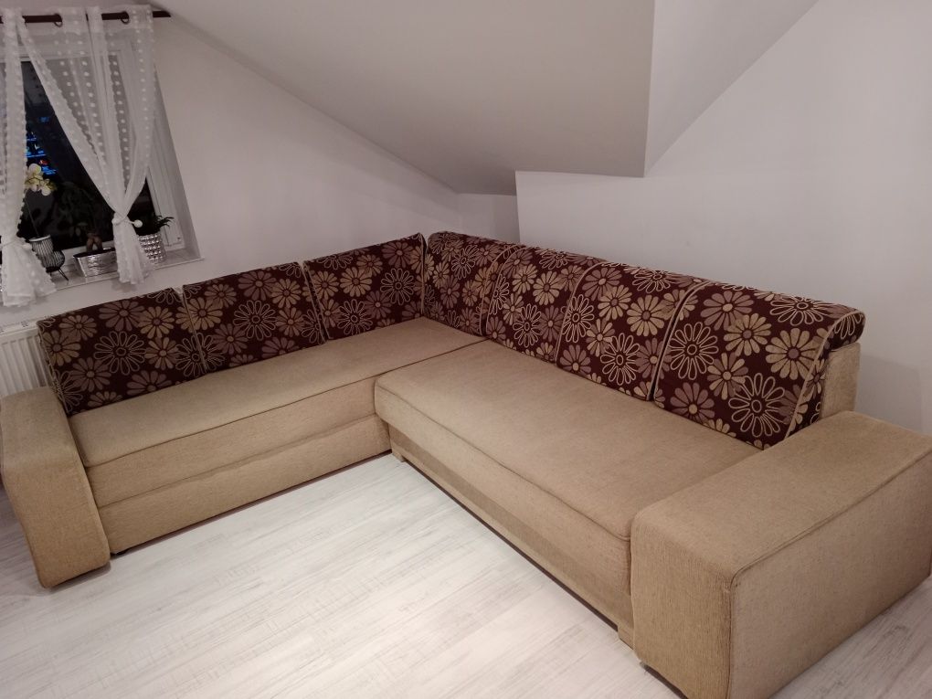 Narożnik z funkcją spania