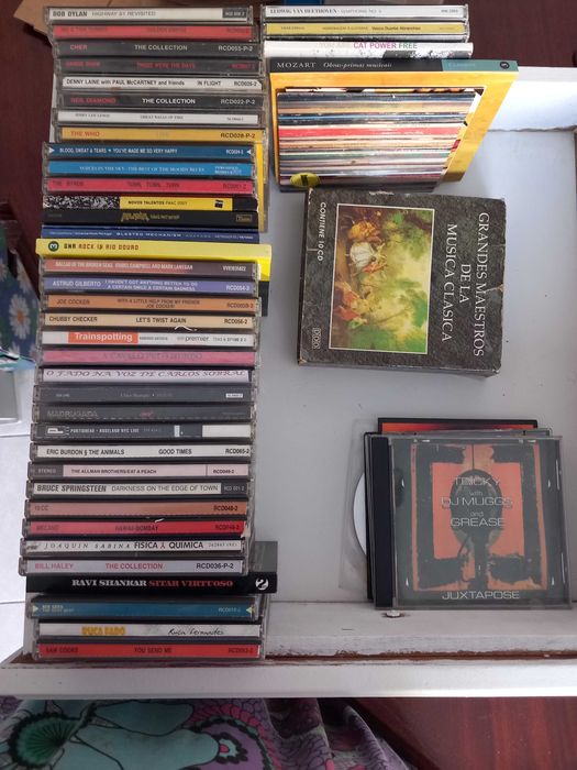 59 cds - 50€ - alternativo, indie, rock, pop, clássica