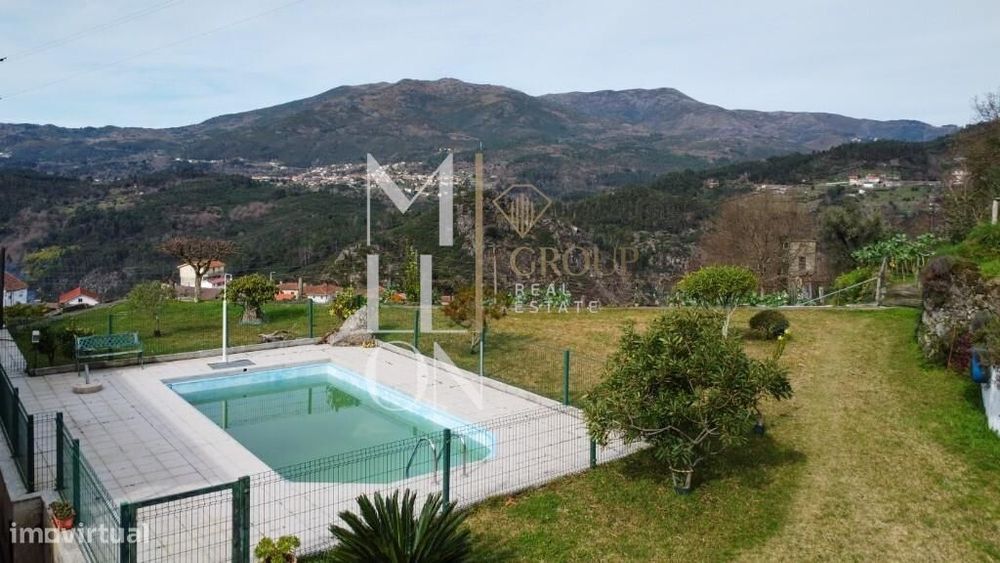 Venda de Casa com Piscina e Terreno no Lindoso - Parque Nacional Pened