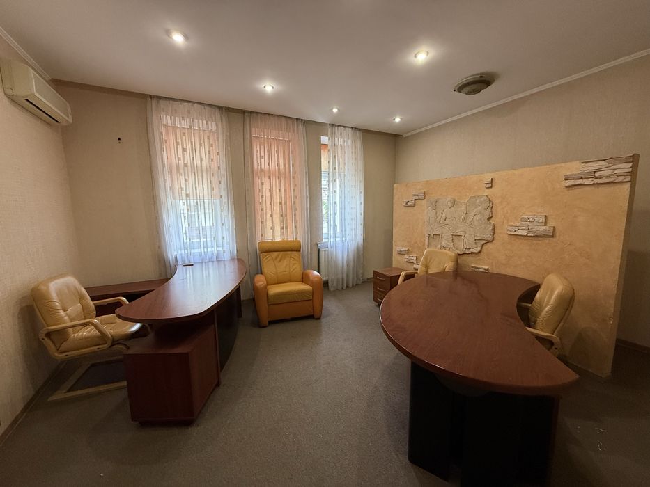 Оренда офісного приміщення 118 метрів, Дмитрівська, Цирк, Перемоги