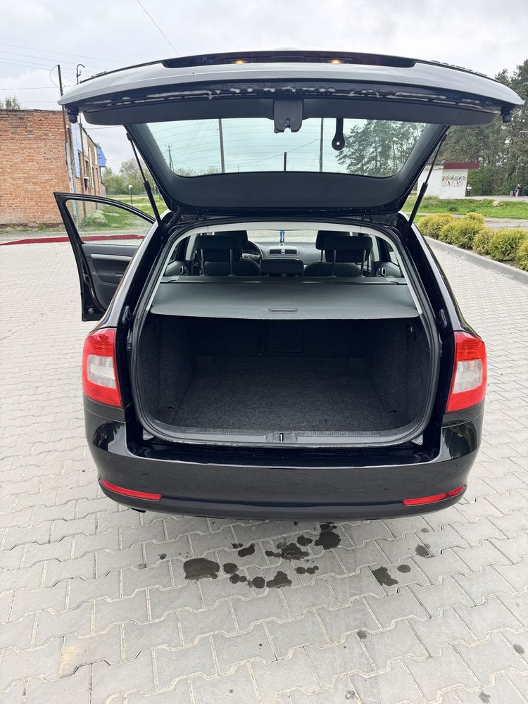 Свіжопригнанна OCTAVIA A5 у ідеальному стані!!!