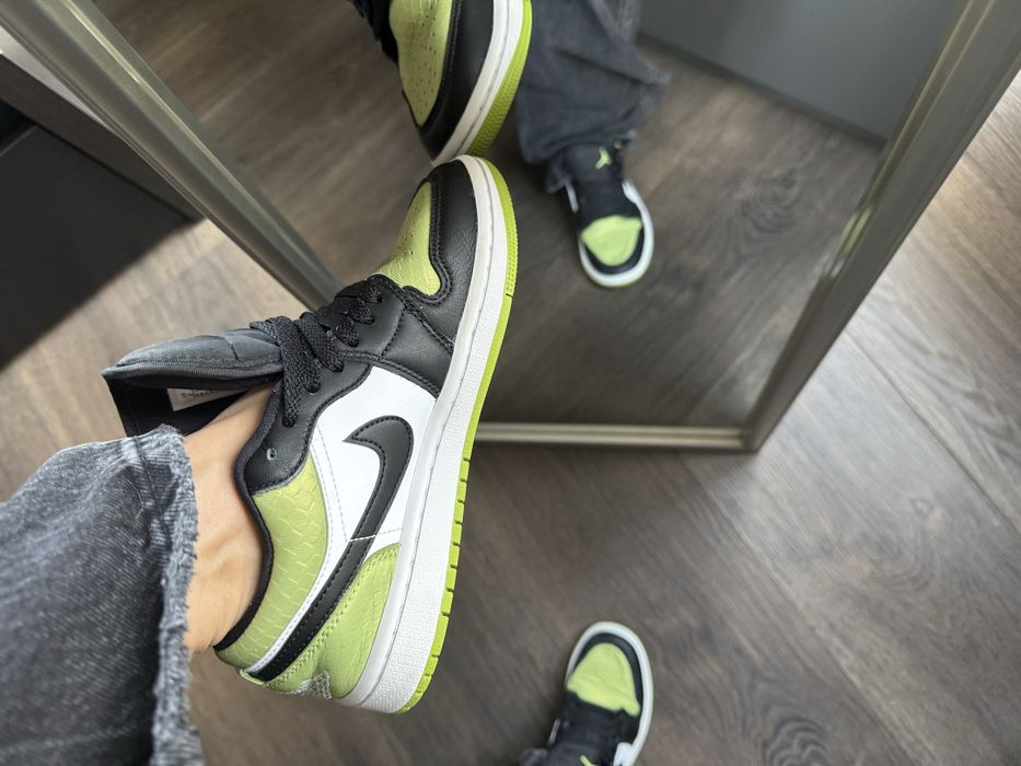 Air Jordan 1 Low Snakeskin Vivid Green us 6
