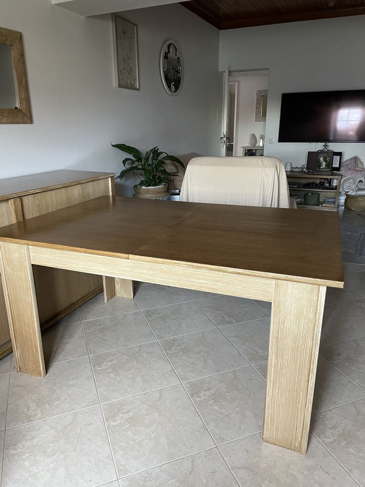 Mesa de madeira extensivel