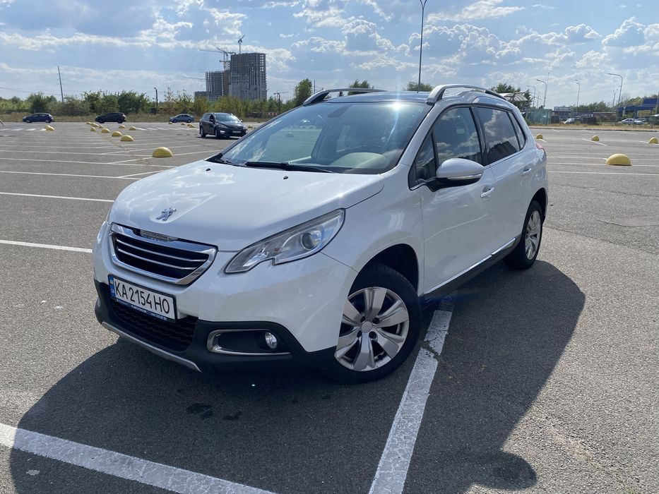 Peugeot 2008 2013р 1.2 робот 98 тисяч пробіг
