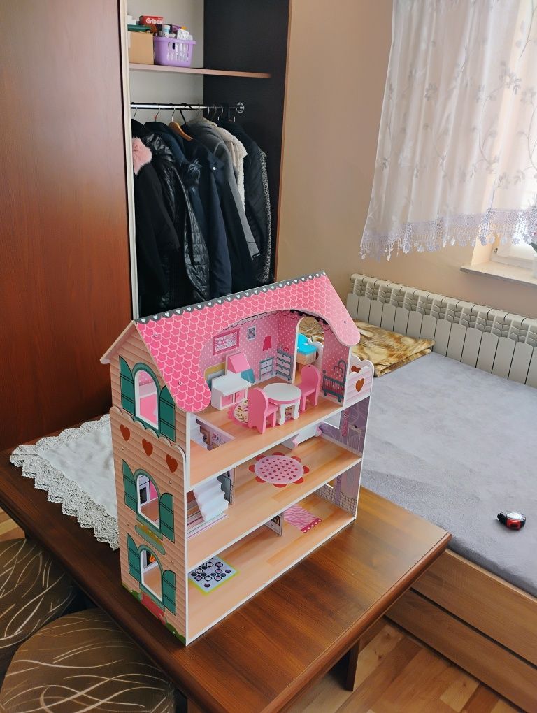 Domek dla lalek idealny dla dziewczynki