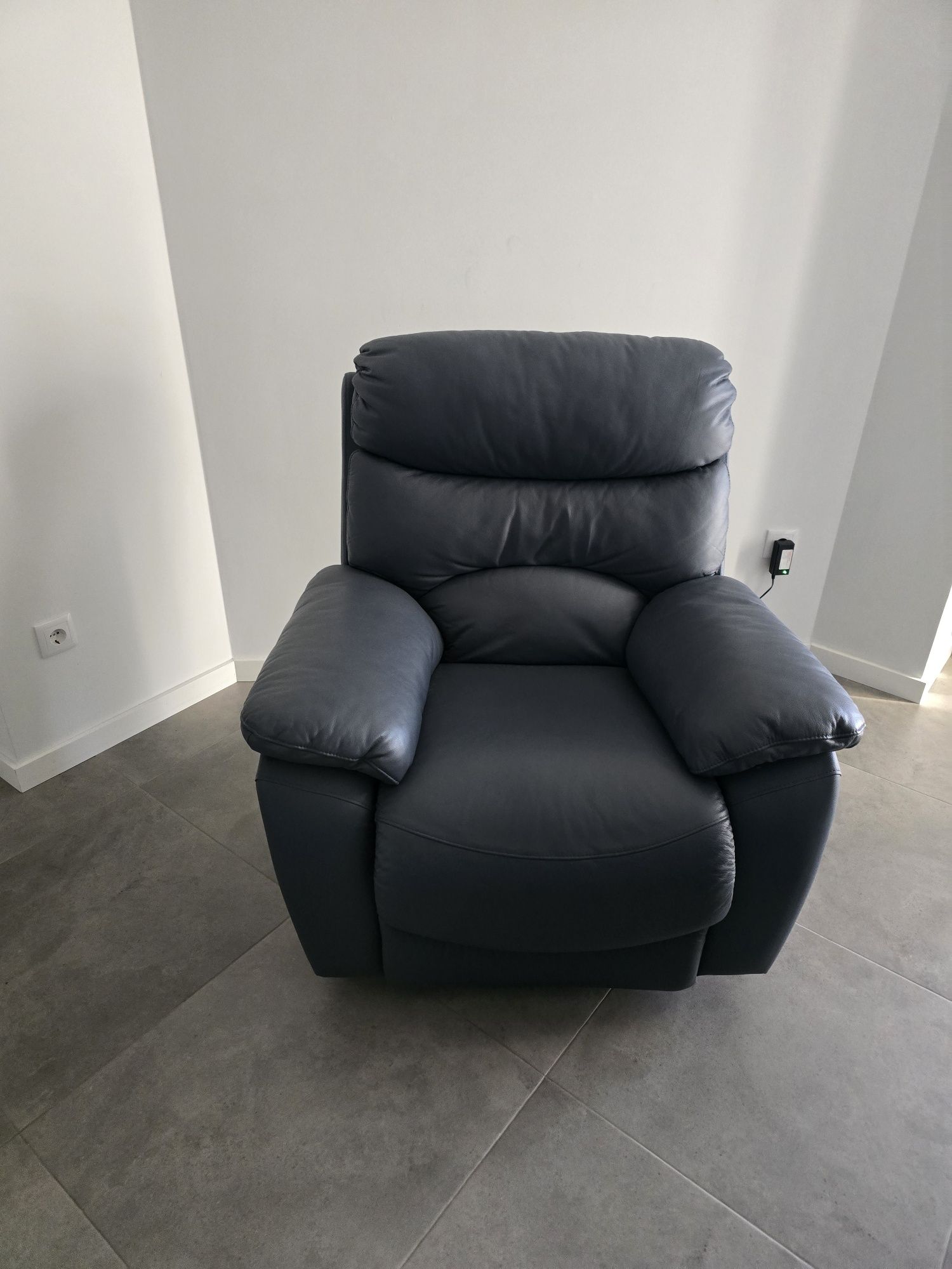Vendo Sofá 3 lugares + Sofá 1 lugar
