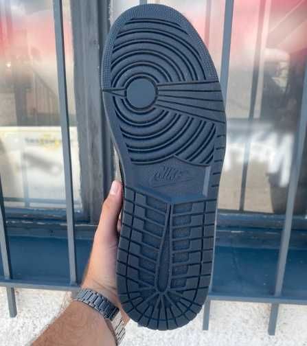 nowe Nike_Jordan1RetroLowTravisScottBlackPhantom RR-40