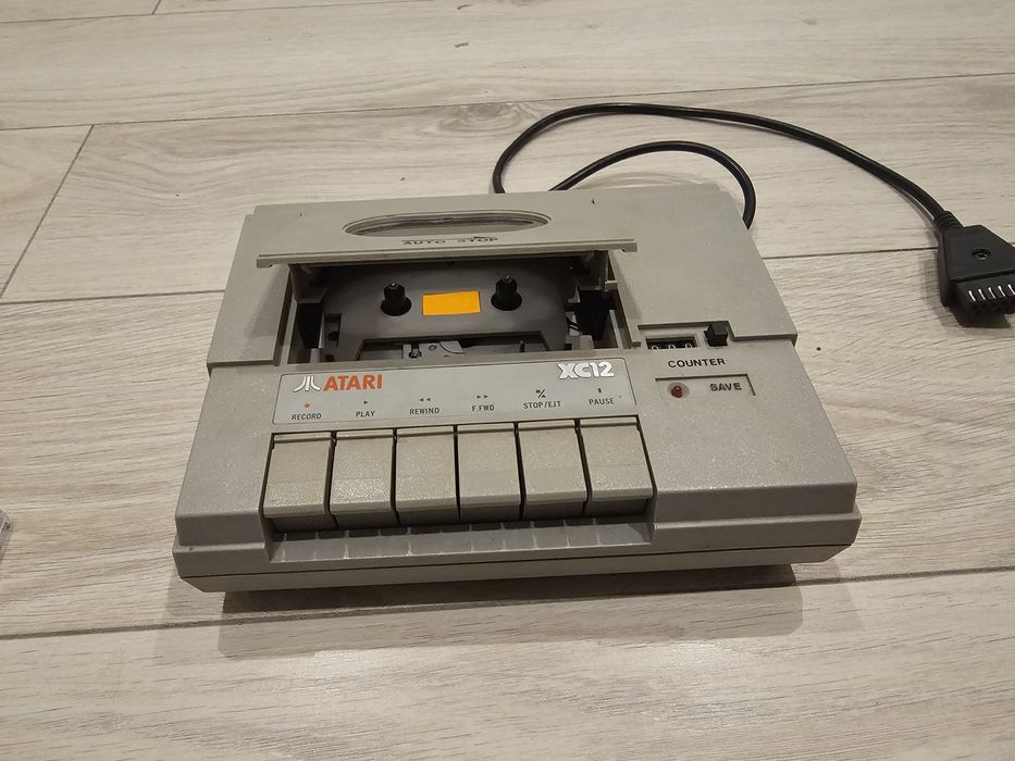 Atari 65xe z magnetofonem