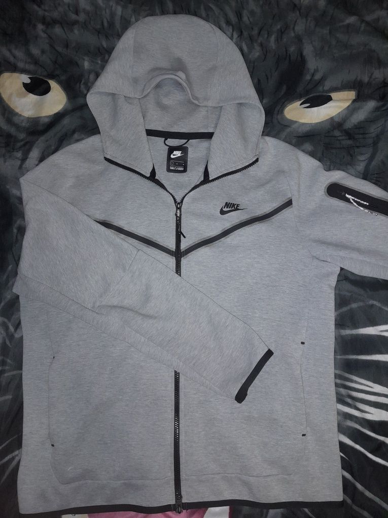 Casaco Nike Tech Fleece