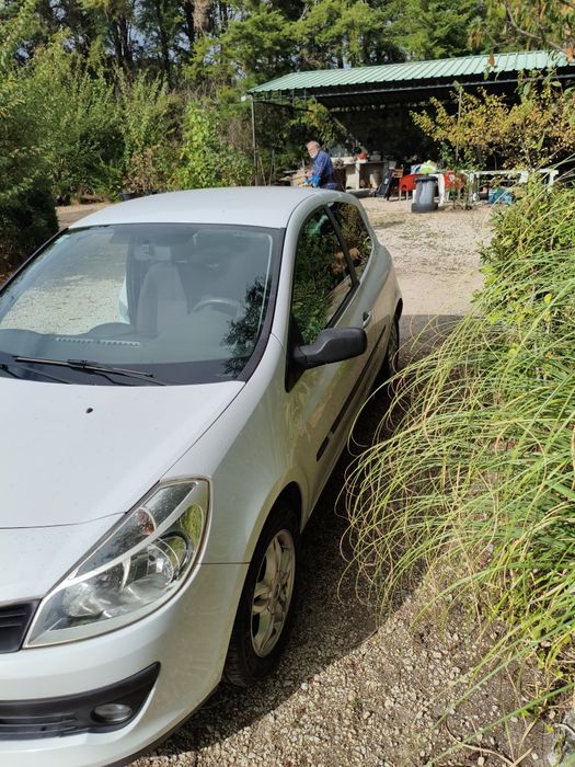 Vendo Clio comercial impecável