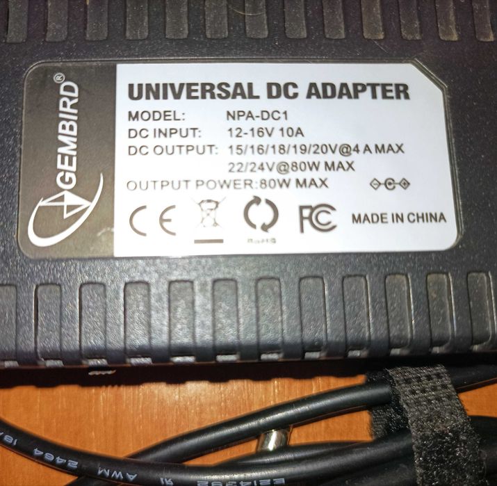 Универсальный БП для ноутбуков NPA-DC1 {8 штекеров)