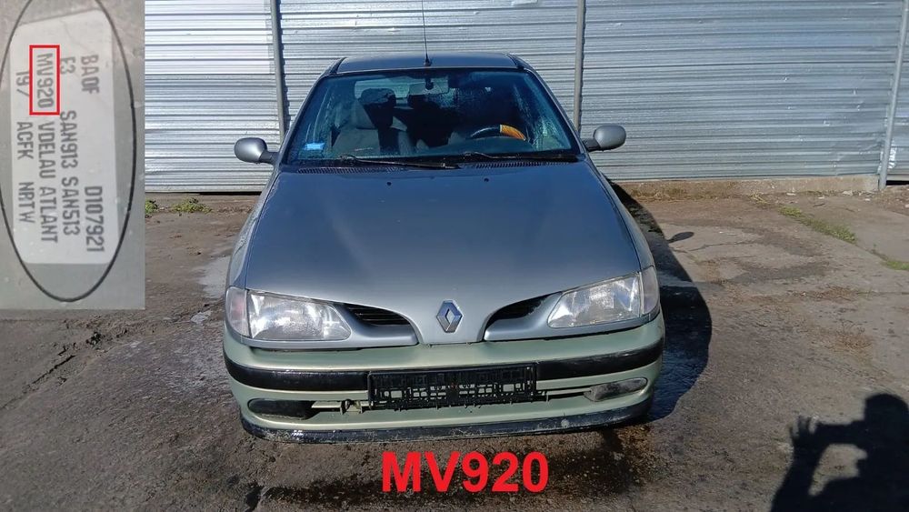 Tylko Części Renault Megane I PHI 1.6 8v K4M702 90KM 66kW 5d hb 95-99r Lakier MV920