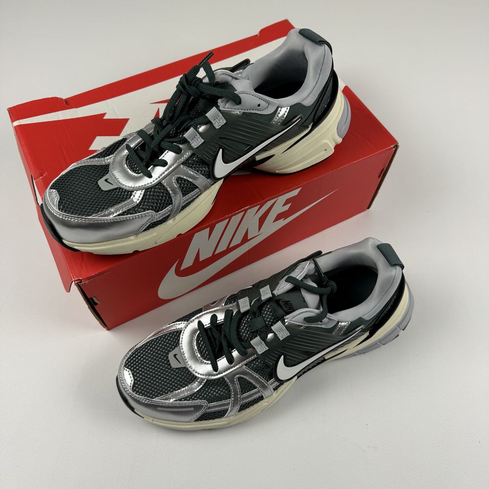 Нові кросівки Nike V2k Run оригінал