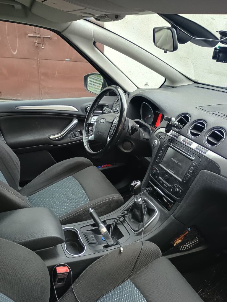 Ford S-Max 2012r dobre wyposażenie titanium 7 osobowy ! rezerwacja !