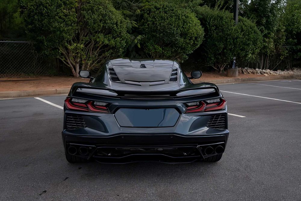 Chevrolet Corvette      2021