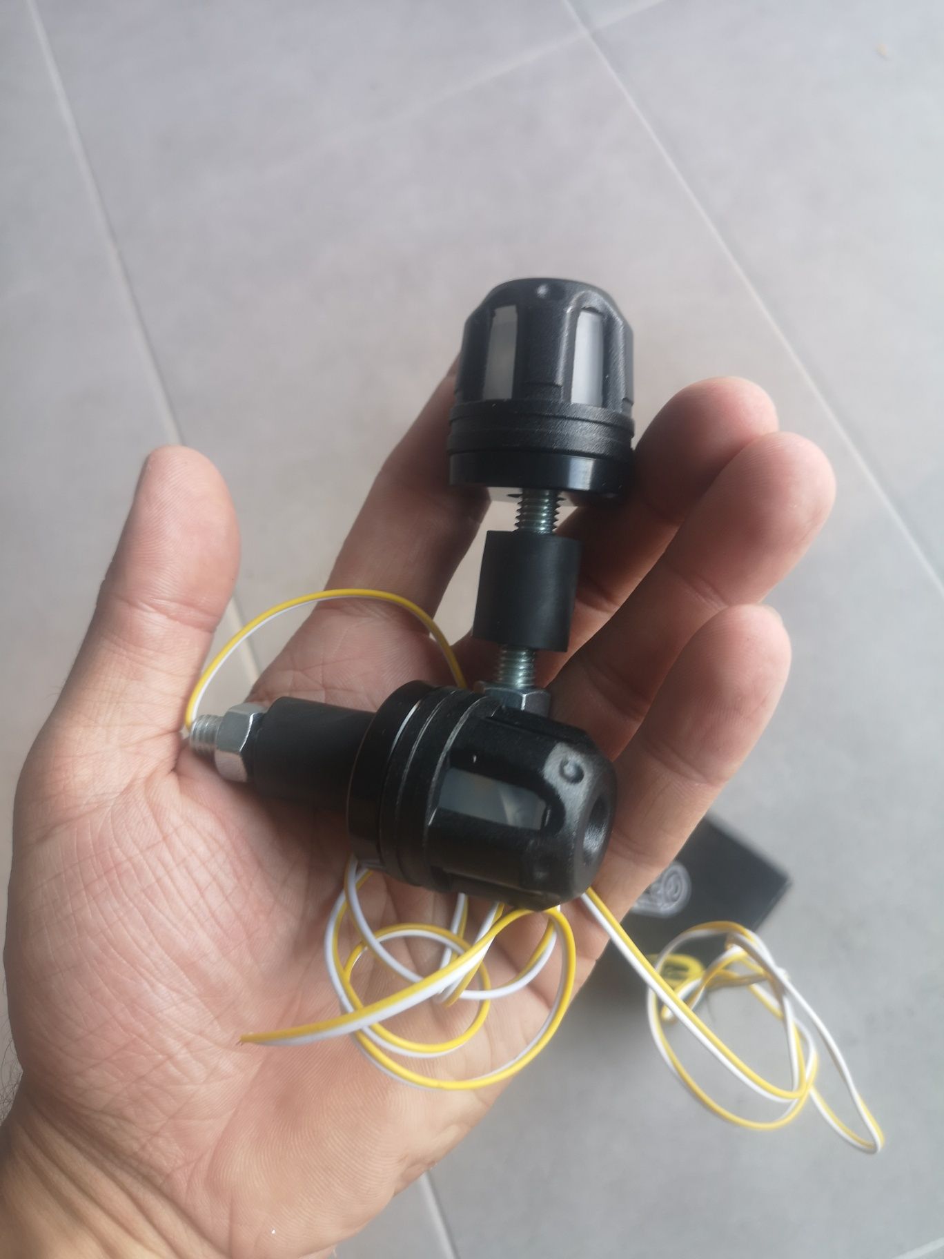 Kierunkowskazy motocyklowe LED w kierownice 12v