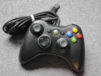 Oryginalny pad Microsoft Xbox przewodowy USB działa z PC Windows i 360
