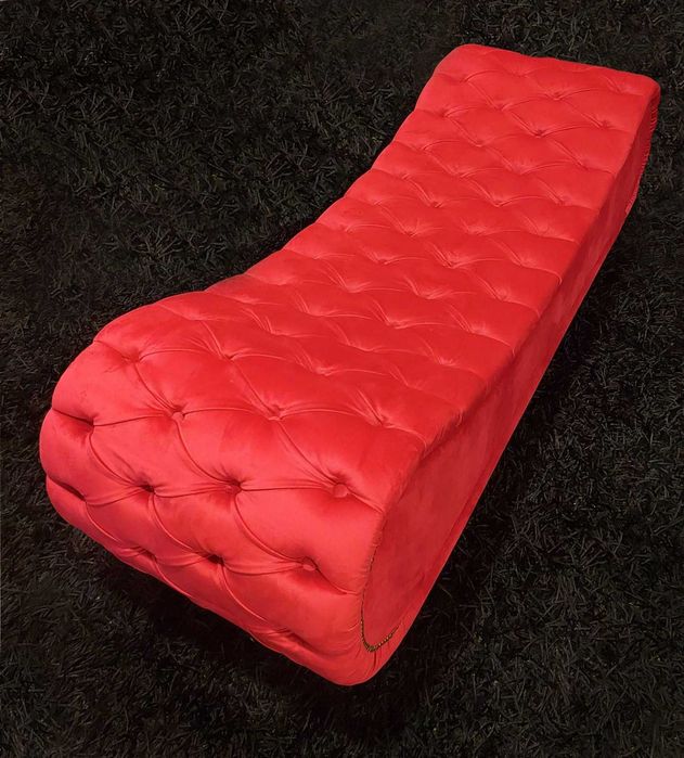 SOFÁ  VERMELHO VELUDADO NOVO