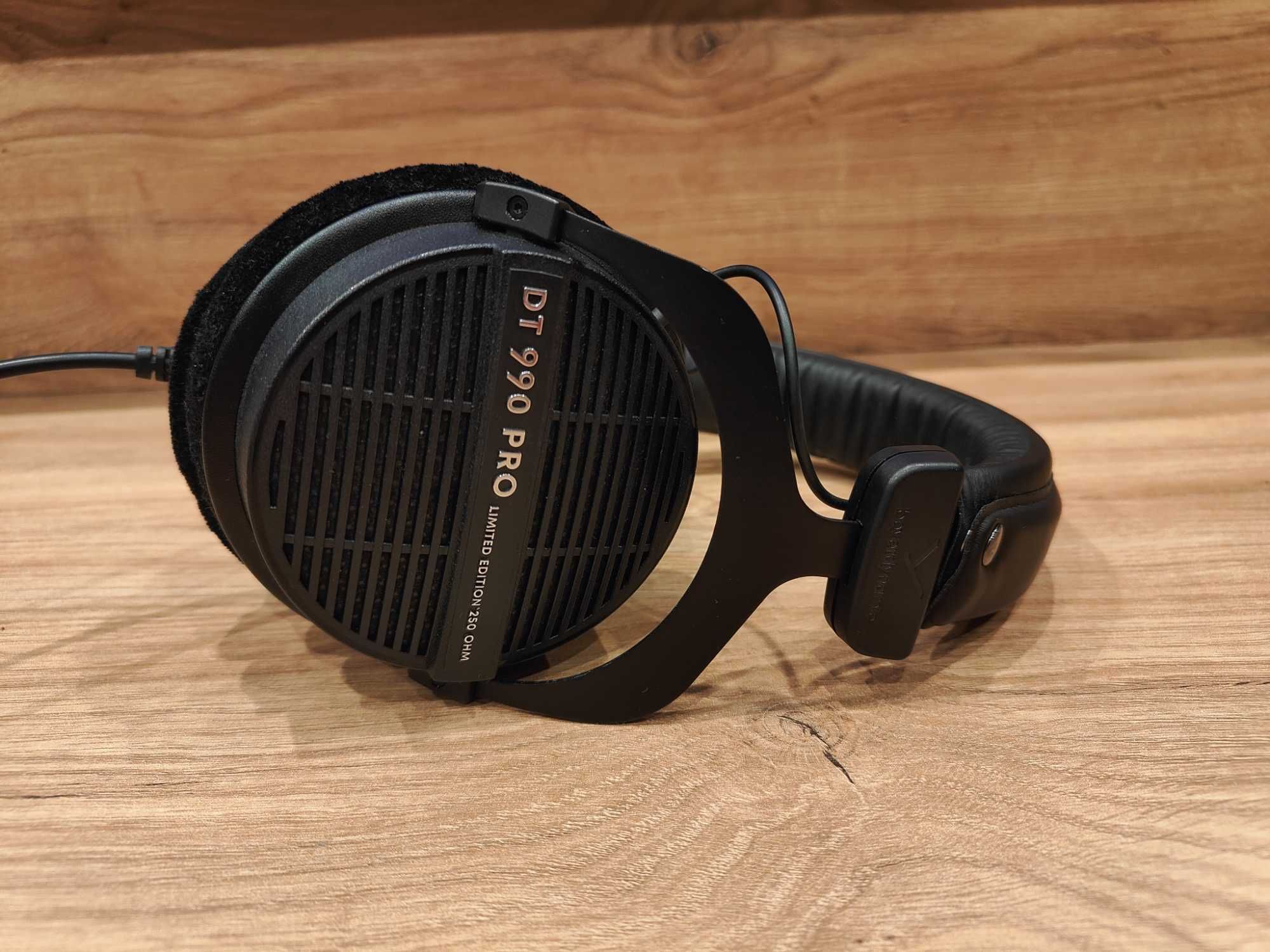 Słuchawki Beyerdynamic DT 990 PRO Black Edition 250 Ohm