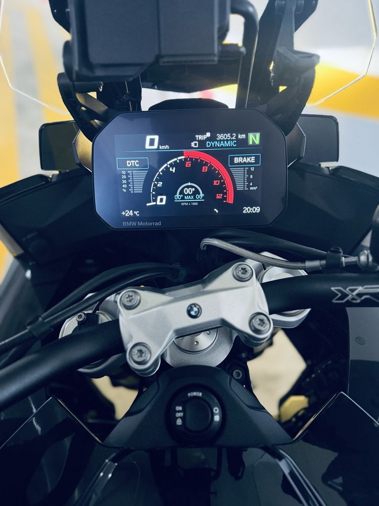 BMW S1000 XR Triple Black