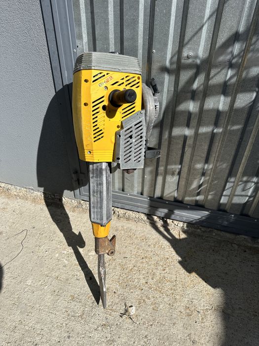 Бензиновий відбійний молоток Wacker Neuson BH 23