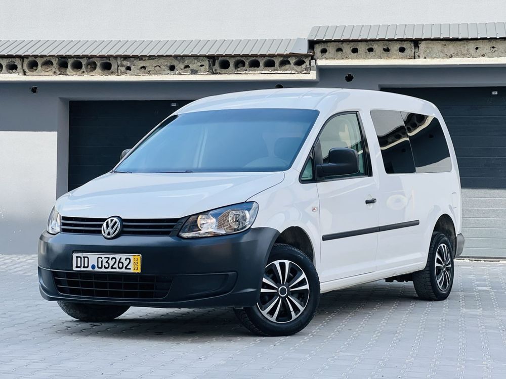 Продаж volkswagen caddy 2015 рік пасажир