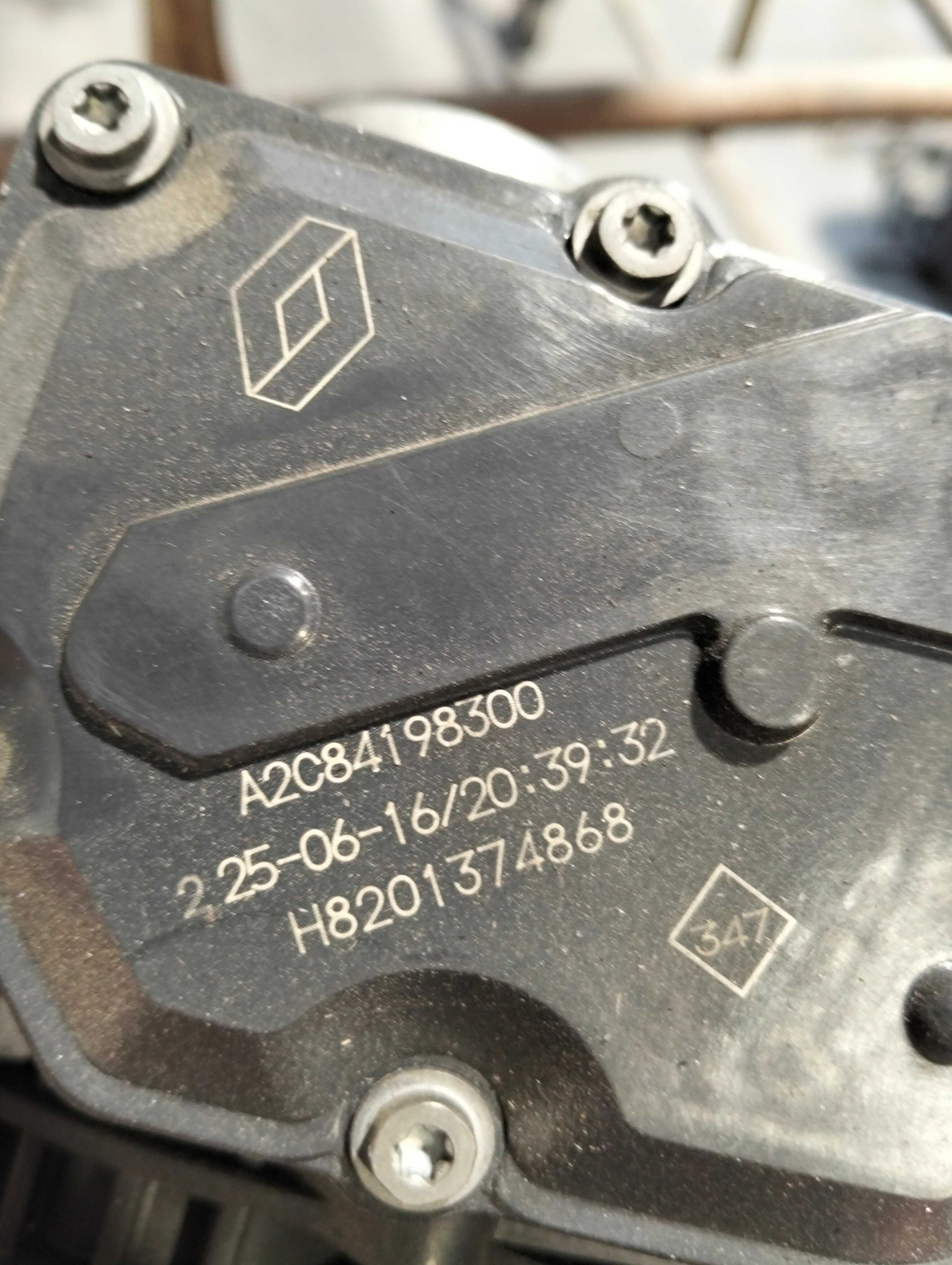 Przepustnica 1.6 dCi Espace v Trafic Vivaro 1.6 dCi