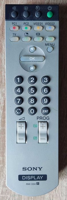 SONY MFM-HT75W 17" LCD – TV/monitor HD-Ready z pilotem,wejścia analog