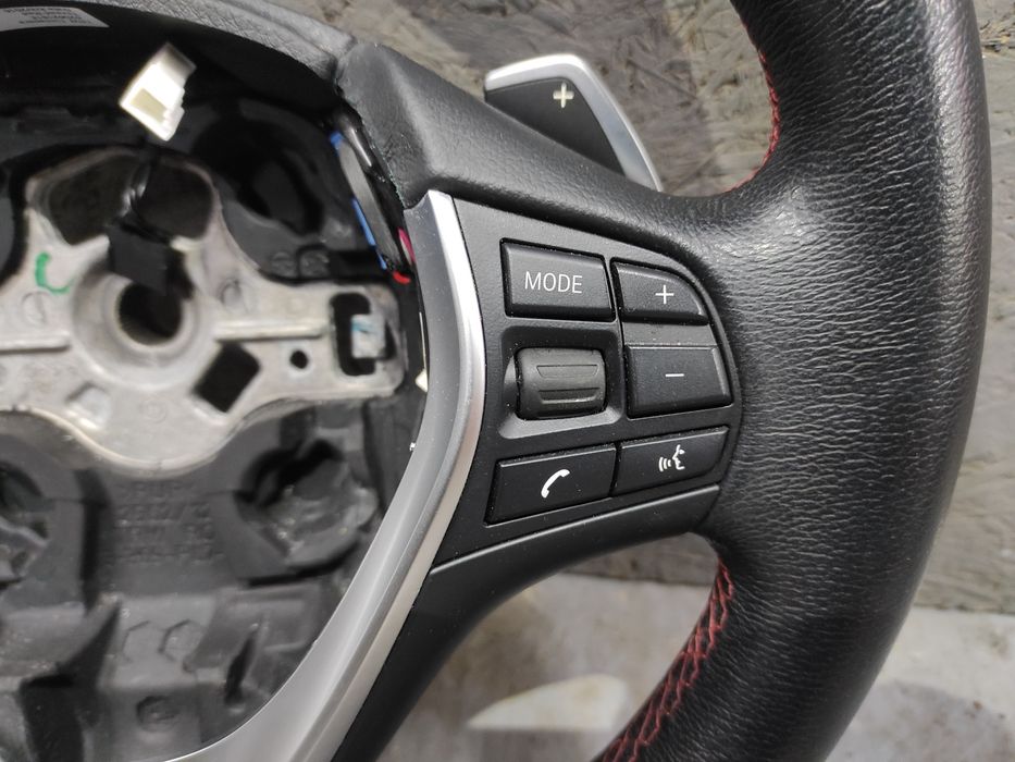 Руль с лепестками БМВ Ф30 Спорт Красная строчка 330е Hybrid B48 B20A
