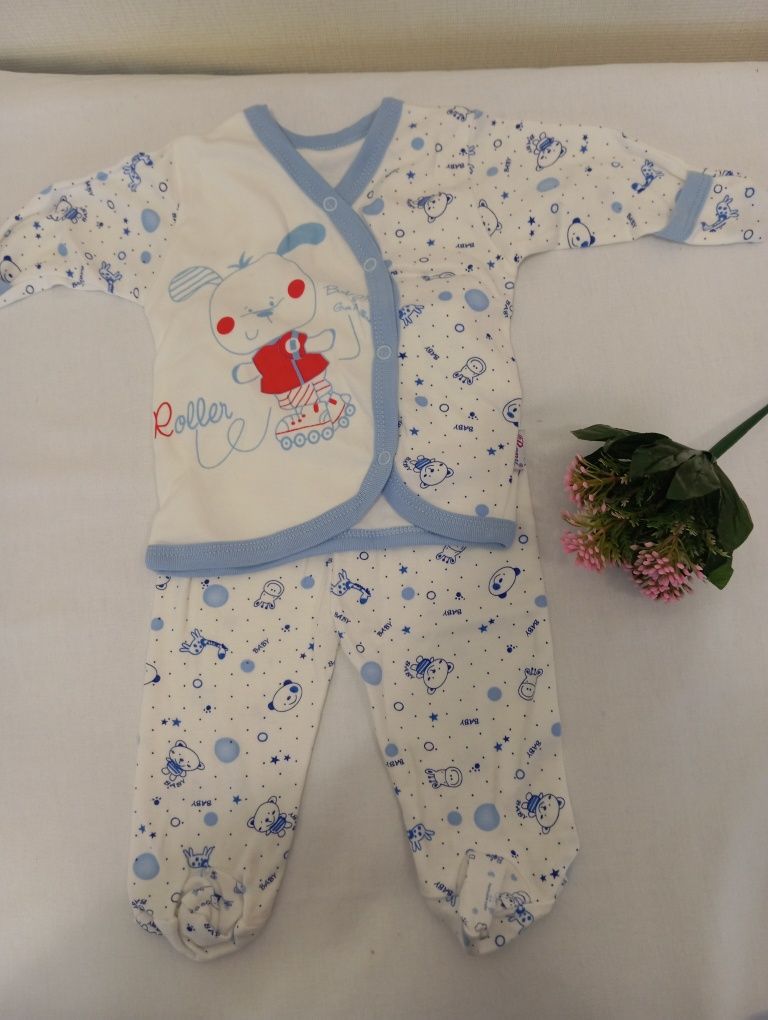 Дитячий костюм для новонародженої дитини