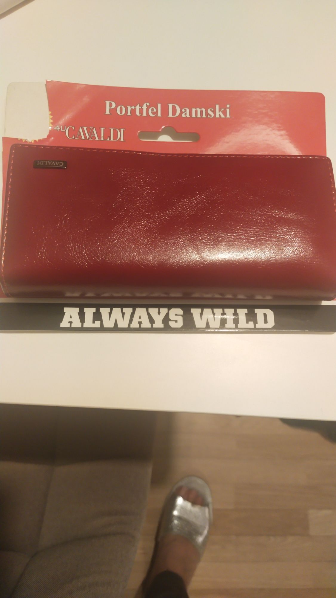 Czerwony portfel damski, elegancki , idealny na prezent