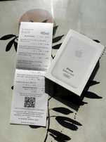 На пломбах Apple MagSafe Battery Pack, повербанк новый